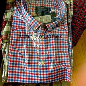 Vineyard Vines NIP classic fit Tucker shirt